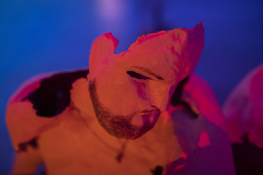 marinas sztefanu gergo fulop warm rays caressing body meleg sugarak art contemporary installation environment independent culture