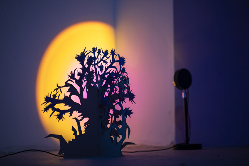 marinas sztefanu gergo fulop warm rays caressing body meleg sugarak art contemporary installation environment independent culture